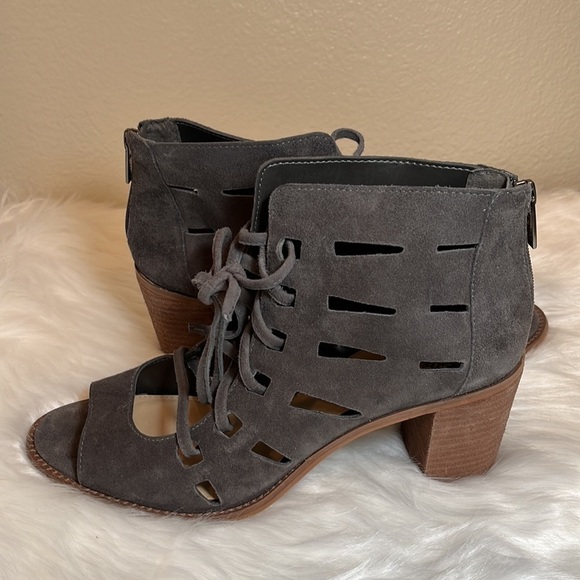 Vince Camuto Gray Open Toe Lace Shoes - Picture 5 of 14